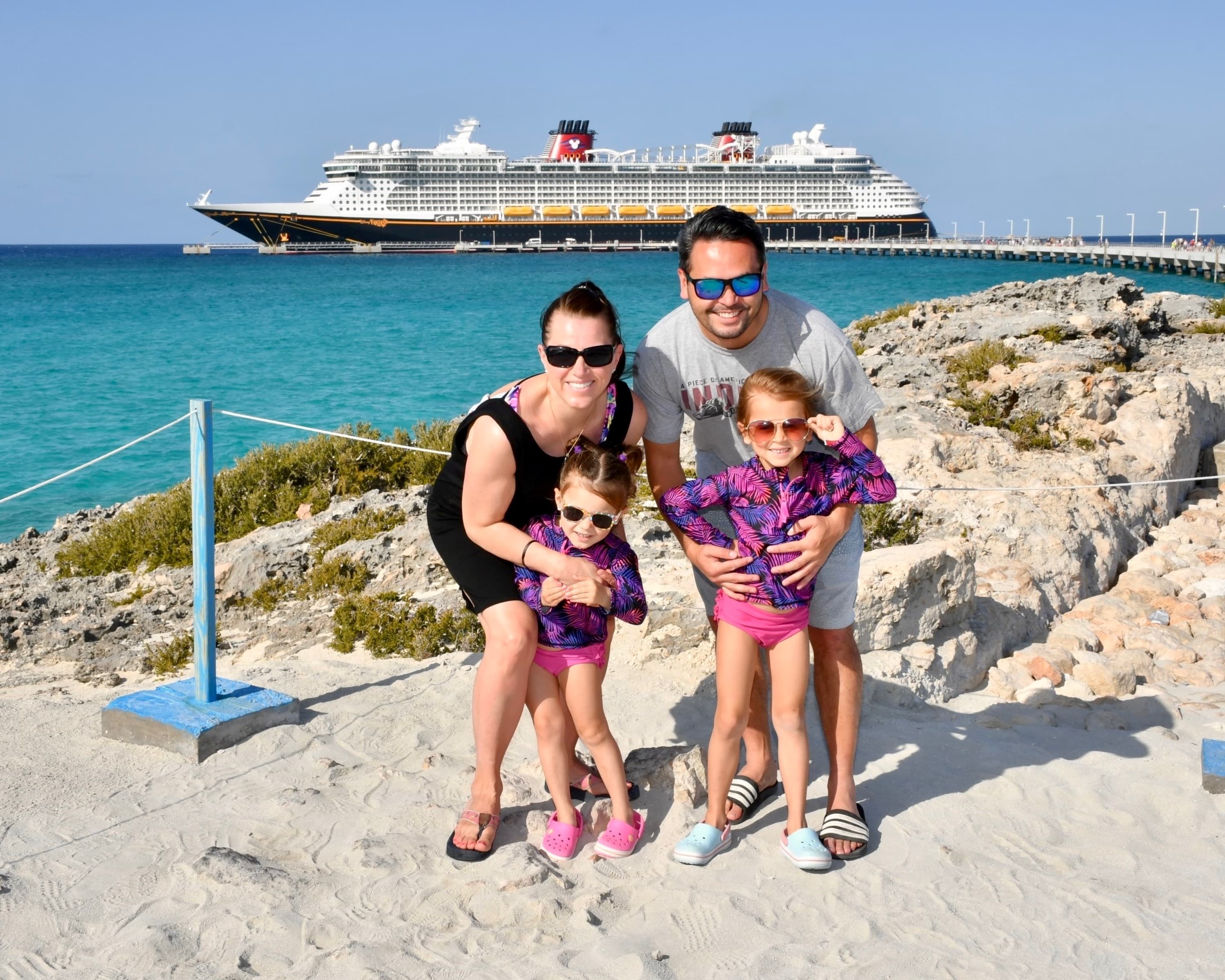 Randolph Schilke with wife Tatum and children Wakely and Brielle — the family behind Golf Ball Tracer